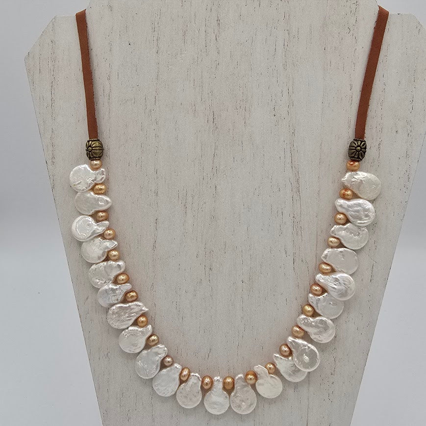 <em>Radiant</em> Pearl Essence