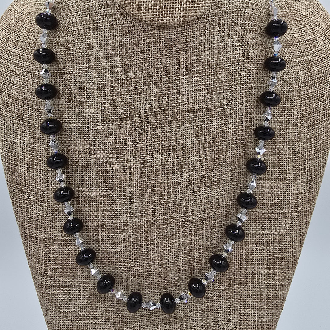 Black Shell Pearls Necklace With Stunning Swarovski Crystals